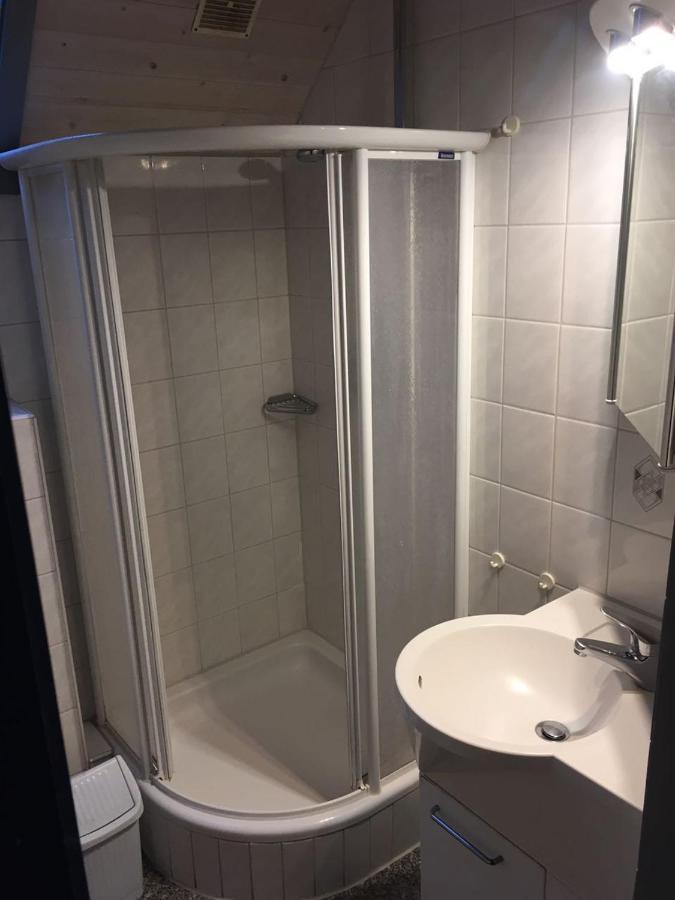 Ferienhaus Im Seepark Kirchheim كيرشهيم المظهر الخارجي الصورة